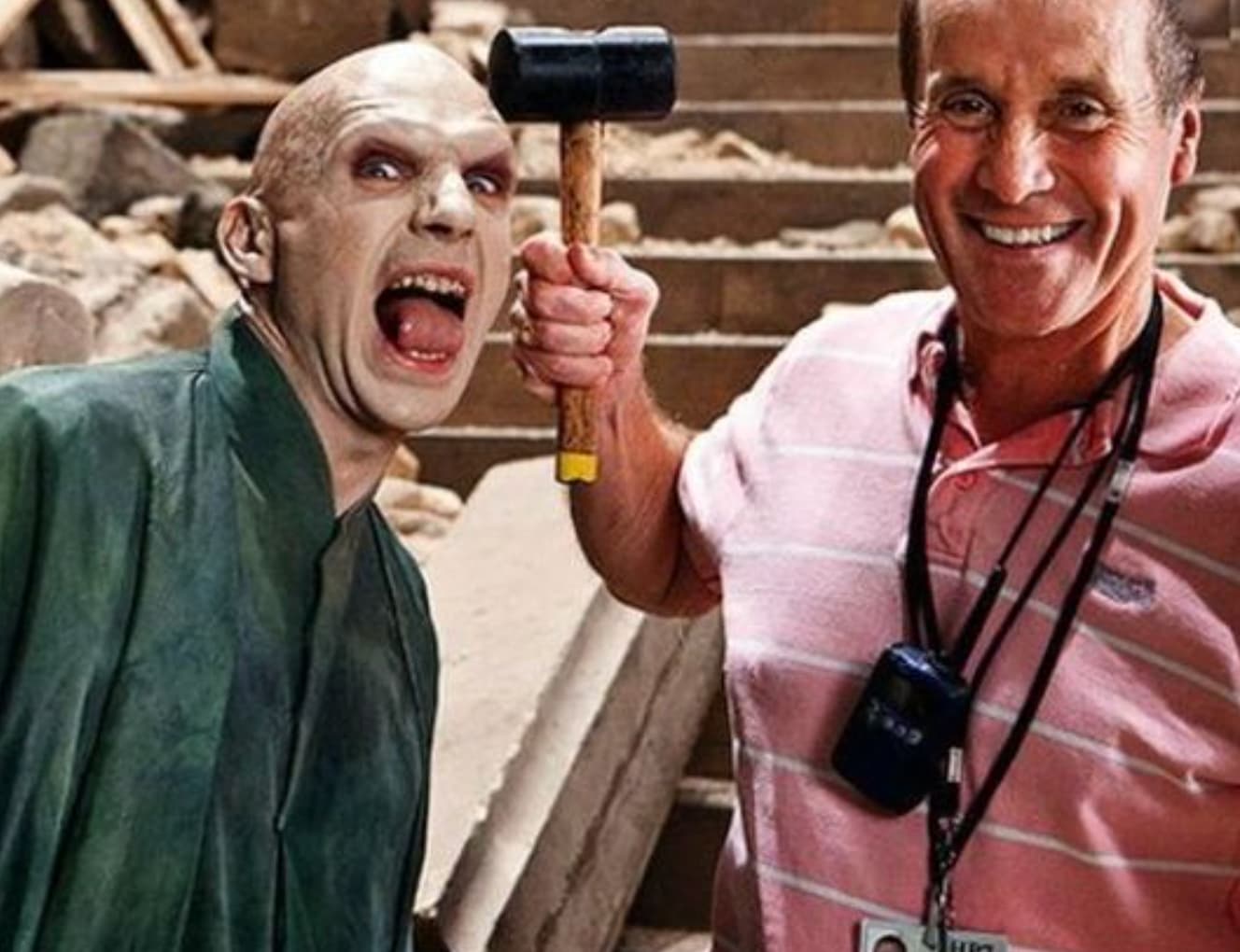 Ralph Fiennes joking around behind the scenes of ‘Harry Potter’